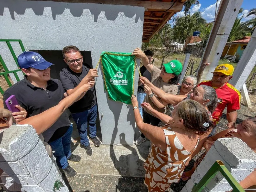 Entrega de abastecimento d'água na zona rural